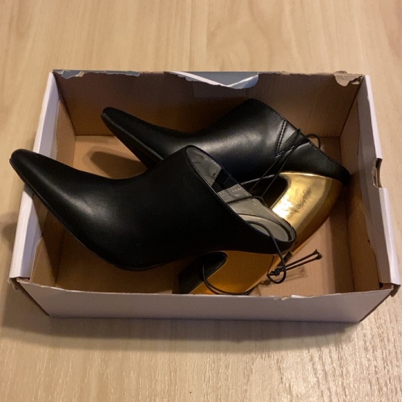 Worthington Black Mules with Gold Accent Block Heel - Picture 4 of 4